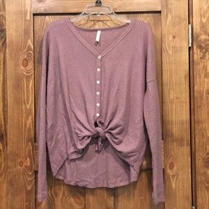 Thermal knot tie shirt
